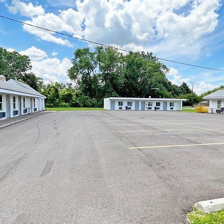 Value Inn Motel Sandusky Exterior photo